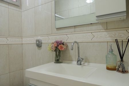 Casa de condomínio à venda com 485m², 4 quartos e 5 vagasBanheiro da Suíte 1