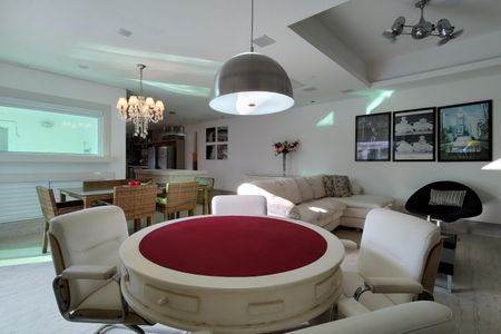 Casa de condomínio à venda com 485m², 4 quartos e 5 vagasEspaço Gourmet