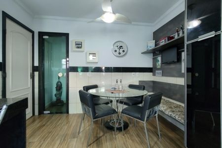 Casa de condomínio à venda com 485m², 4 quartos e 5 vagasCozinha - Armários