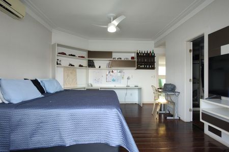 Casa de condomínio à venda com 485m², 4 quartos e 5 vagasQuarto 3 - Suíte