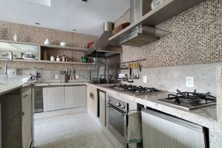 Casa de condomínio à venda com 485m², 4 quartos e 5 vagasEspaço Gourmet