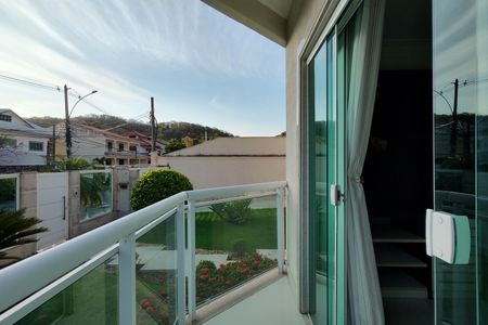 Casa de condomínio à venda com 485m², 4 quartos e 5 vagasVaranda Quarto Suíte 1