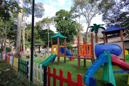 Casa de condomínio à venda com 485m², 4 quartos e 5 vagasÁrea comum - Playground