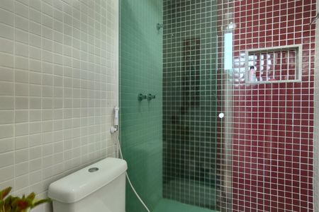 Casa de condomínio à venda com 485m², 4 quartos e 5 vagasBanheiro 