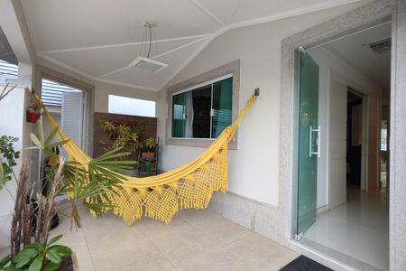 Casa de condomínio à venda com 485m², 4 quartos e 5 vagasVaranda