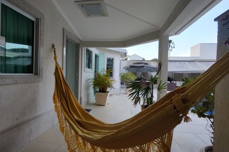 Casa de condomínio à venda com 485m², 4 quartos e 5 vagasVaranda