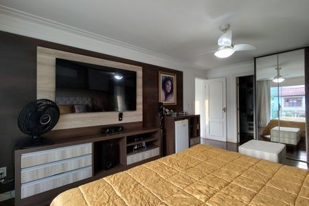 Casa de condomínio à venda com 485m², 4 quartos e 5 vagasQuarto 2 - Suíte