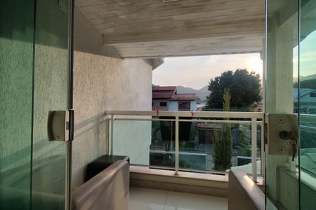 Casa de condomínio à venda com 485m², 4 quartos e 5 vagasVaranda