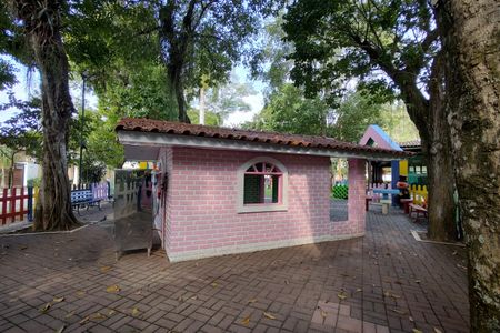 Casa de condomínio à venda com 485m², 4 quartos e 5 vagasÁrea comum - Playground