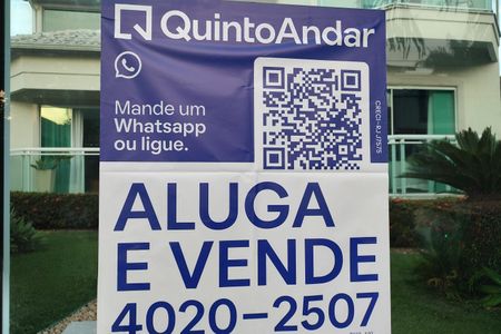 Casa de condomínio à venda com 485m², 4 quartos e 5 vagasPlaca