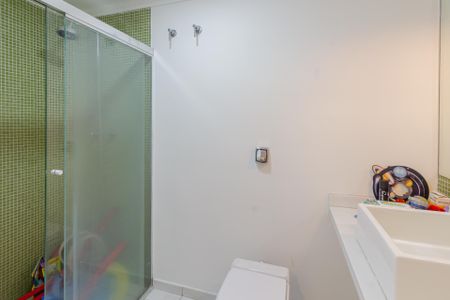 Apartamento à venda com 212m², 4 quartos e 3 vagas Apartamento à venda com 212m², 4 quartos e 3 vagasBanheiro da Suíte 1