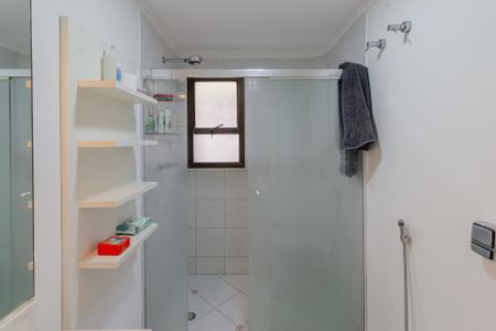 Apartamento à venda com 212m², 4 quartos e 3 vagas Apartamento à venda com 212m², 4 quartos e 3 vagasBanheiro da Suíte 2