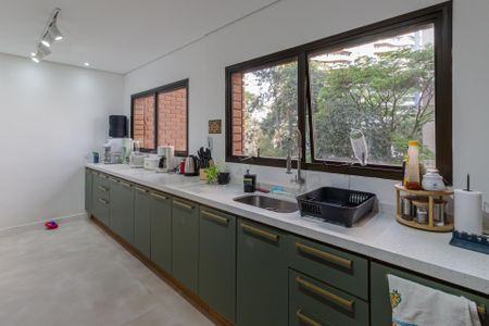 Apartamento à venda com 212m², 4 quartos e 3 vagas Apartamento à venda com 212m², 4 quartos e 3 vagasCozinha