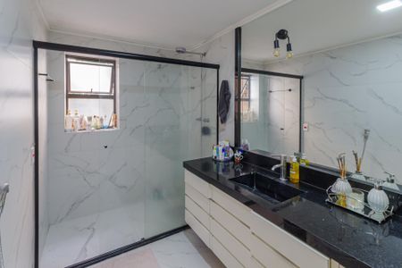 Apartamento à venda com 212m², 4 quartos e 3 vagas Apartamento à venda com 212m², 4 quartos e 3 vagasBanheiro da Suíte 3