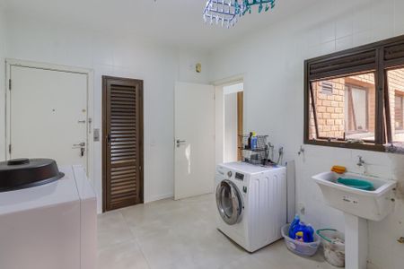 Apartamento à venda com 212m², 4 quartos e 3 vagas Apartamento à venda com 212m², 4 quartos e 3 vagasÁrea de Serviço