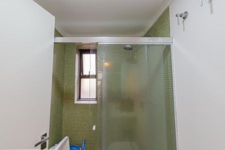 Apartamento à venda com 212m², 4 quartos e 3 vagas Apartamento à venda com 212m², 4 quartos e 3 vagasBanheiro da Suíte 1