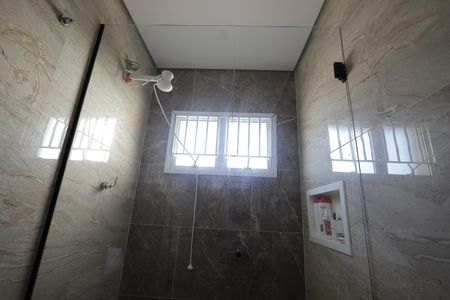 Casa à venda com 120m², 3 quartos e 2 vagasBanheiro