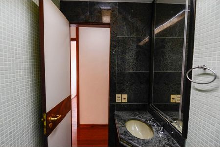 Apartamento à venda com 123m², 3 quartos e 2 vagasBanheiro Social