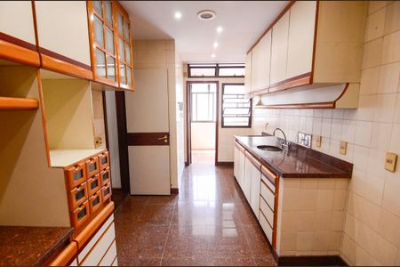 Apartamento à venda com 123m², 3 quartos e 2 vagasCozinha