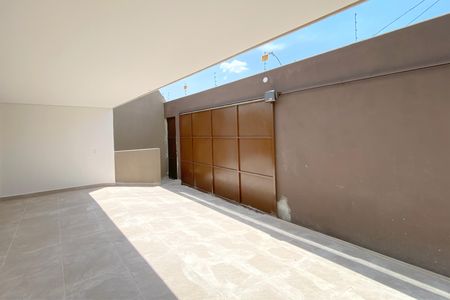 Casa à venda com 420m², 5 quartos e 7 vagas Casa à venda com 420m², 5 quartos e 7 vagasGaragem