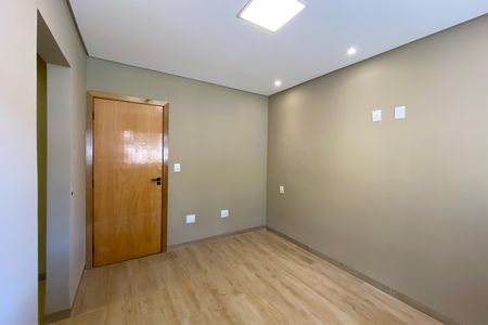 Casa à venda com 420m², 5 quartos e 7 vagas Casa à venda com 420m², 5 quartos e 7 vagasSuíte 3