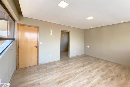 Casa à venda com 420m², 5 quartos e 7 vagas Casa à venda com 420m², 5 quartos e 7 vagasSuíte 1