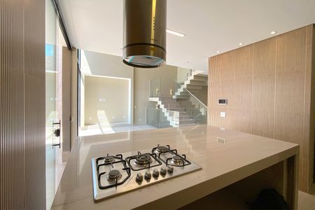 Casa à venda com 420m², 5 quartos e 7 vagas Casa à venda com 420m², 5 quartos e 7 vagasCozinha