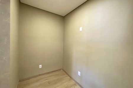 Casa à venda com 420m², 5 quartos e 7 vagas Casa à venda com 420m², 5 quartos e 7 vagasCloset da Suíte 3