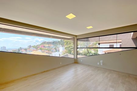 Casa à venda com 420m², 5 quartos e 7 vagas Casa à venda com 420m², 5 quartos e 7 vagasSuíte 1