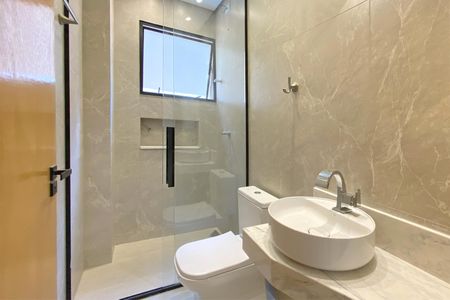 Casa à venda com 420m², 5 quartos e 7 vagas Casa à venda com 420m², 5 quartos e 7 vagasBanheiro Social