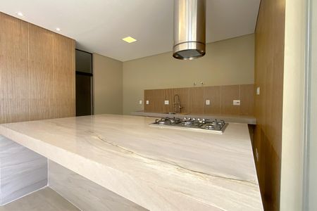 Casa à venda com 420m², 5 quartos e 7 vagas Casa à venda com 420m², 5 quartos e 7 vagasCozinha