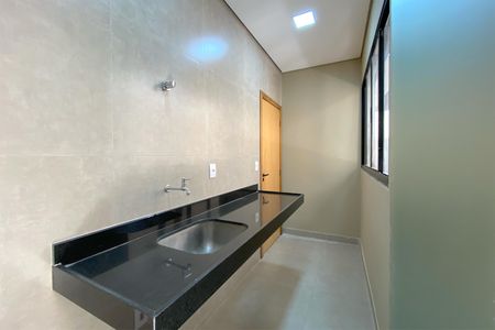 Casa à venda com 420m², 5 quartos e 7 vagas Casa à venda com 420m², 5 quartos e 7 vagasÁrea de Serviço