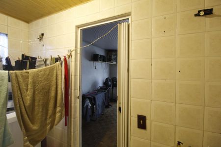 Casa à venda com 100m², 3 quartos e 2 vagasBanheiro da Suíte 1