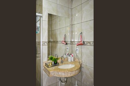 Casa à venda com 146m², 3 quartos e 2 vagas Casa à venda com 146m², 3 quartos e 2 vagasBanheiro suite