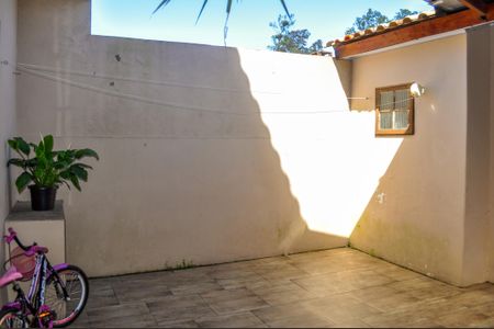 Casa à venda com 146m², 3 quartos e 2 vagas Casa à venda com 146m², 3 quartos e 2 vagasQuintal