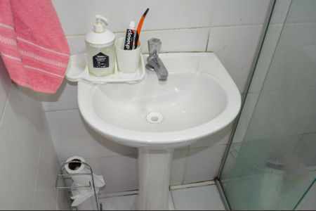 Casa à venda com 146m², 3 quartos e 2 vagas Casa à venda com 146m², 3 quartos e 2 vagasBanheiro social