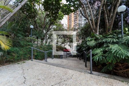 Apartamento para alugar com 130m², 3 quartos e 1 vaga Apartamento para alugar com 130m², 3 quartos e 1 vagaEntrada