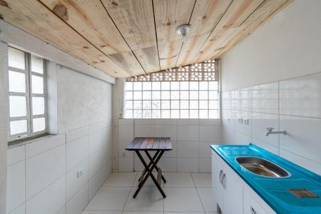 Cozinha de casa para alugar com 1 quarto, 40m² em Jardim Floresta, São Paulo