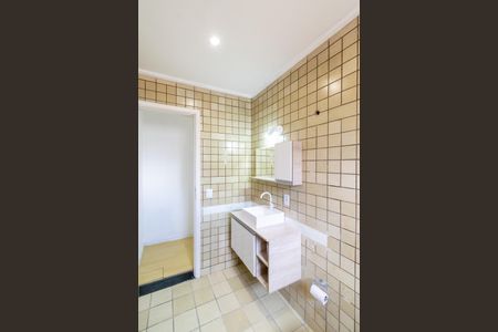 Banheiro de casa para alugar com 1 quarto, 40m² em Jardim Floresta, São Paulo