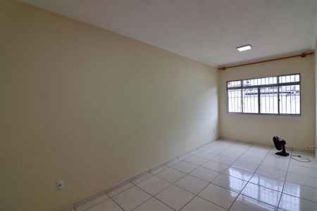 Apartamento para alugar com 67m², 2 quartos e 1 vagaSala