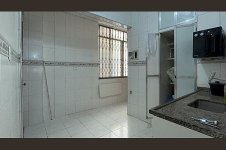 Apartamento para alugar com 80m², 3 quartos e sem vagaCozinha 