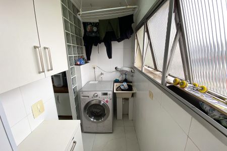 Apartamento à venda com 69m², 2 quartos e 2 vagasÁrea de Serviço