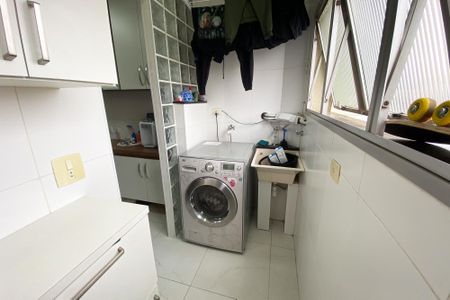 Apartamento à venda com 69m², 2 quartos e 2 vagasÁrea de Serviço