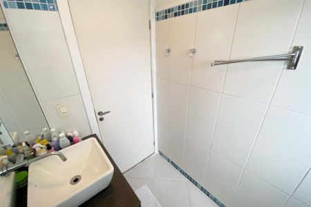 Apartamento à venda com 69m², 2 quartos e 2 vagasBanheiro Social