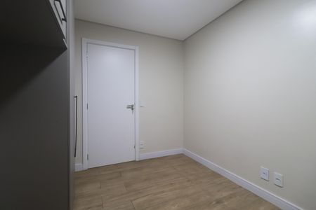Apartamento à venda com 100m², 2 quartos e 2 vagasQuarto 