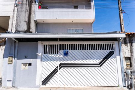 Casa para alugar com 204m², 4 quartos e 2 vagasFachada 