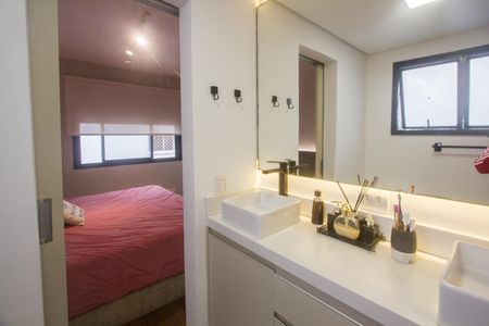 Apartamento à venda com 150m², 3 quartos e 2 vagasBanheiro da Suíte 1