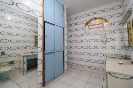 Casa para alugar com 500m², 4 quartos e 4 vagasBanheiro do Quarto 3