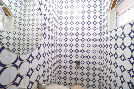 Casa para alugar com 500m², 4 quartos e 4 vagasLavabo