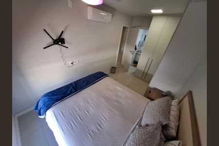 Apartamento à venda com 74m², 2 quartos e 1 vagaFoto 01
